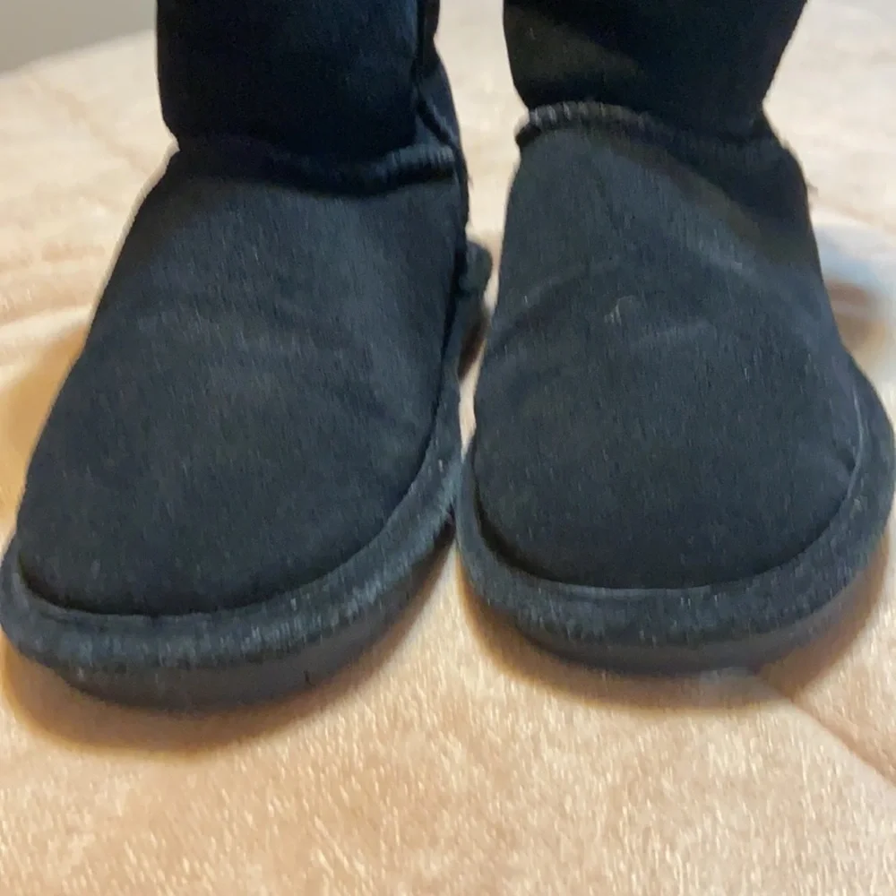 BearPaw black leather boots